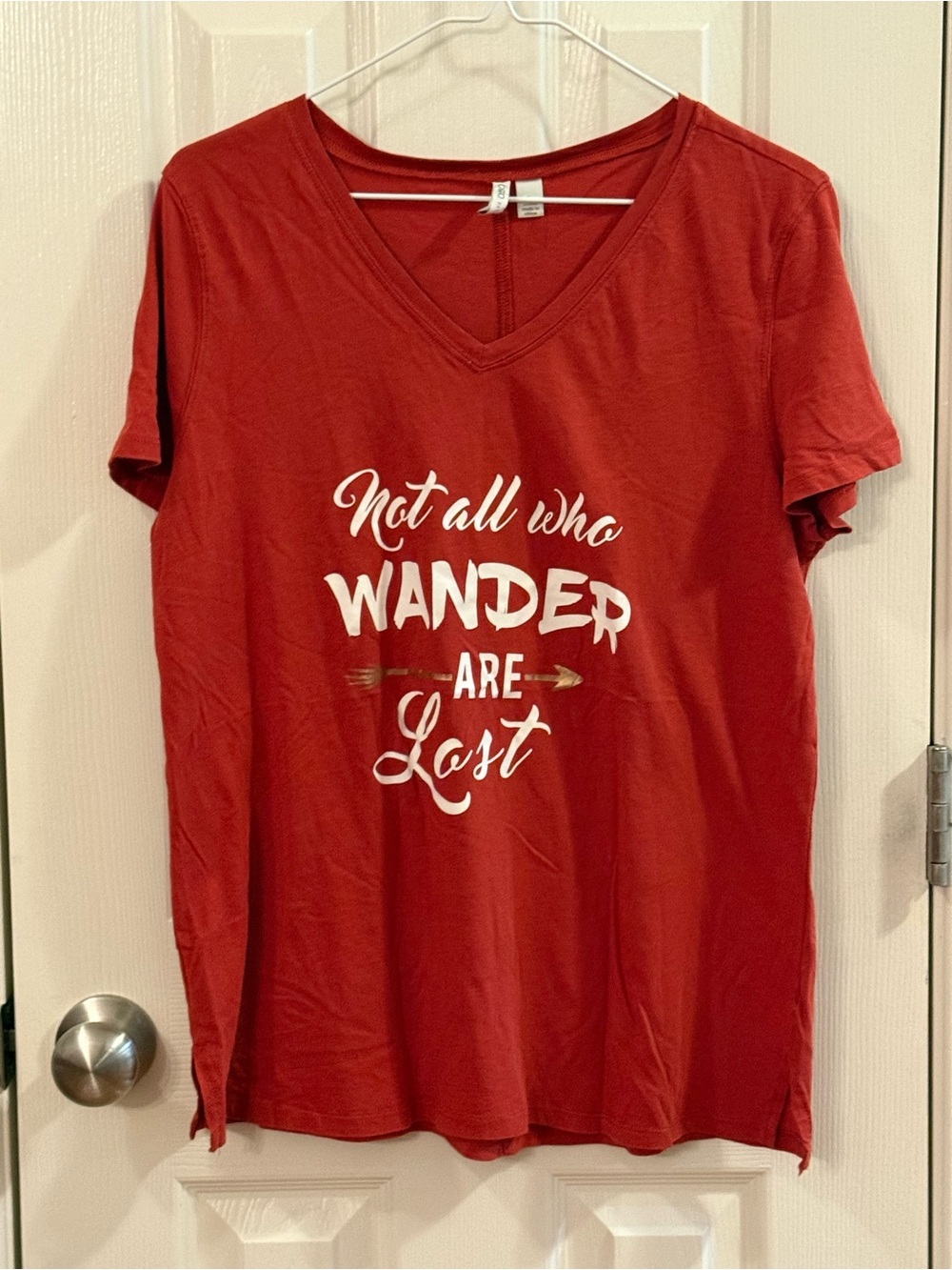Not All That Wander are Lost Burnt Orange Graphic V Neck Tee Women’s Large